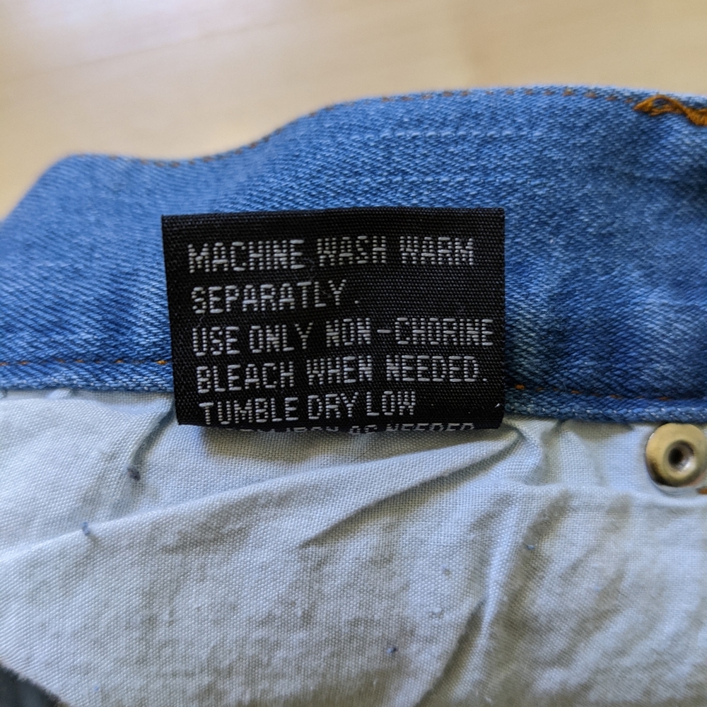 Embroidered Hand Shorts - Picture 6 of 7